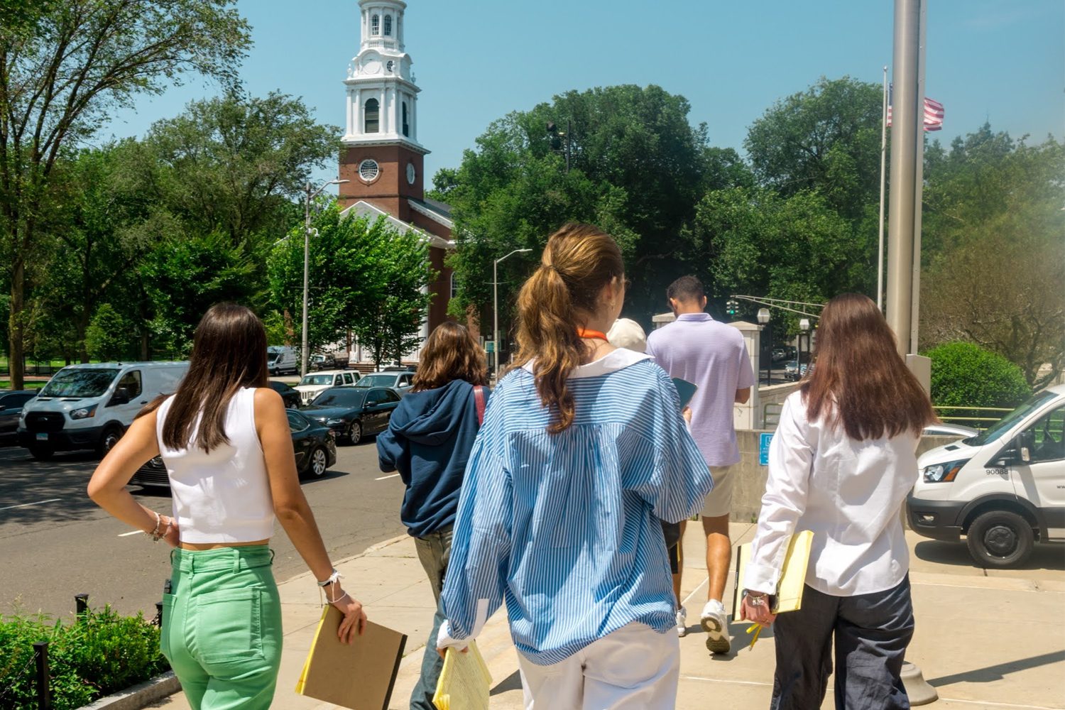 yale-lan-new-pic_0006_Layer 9