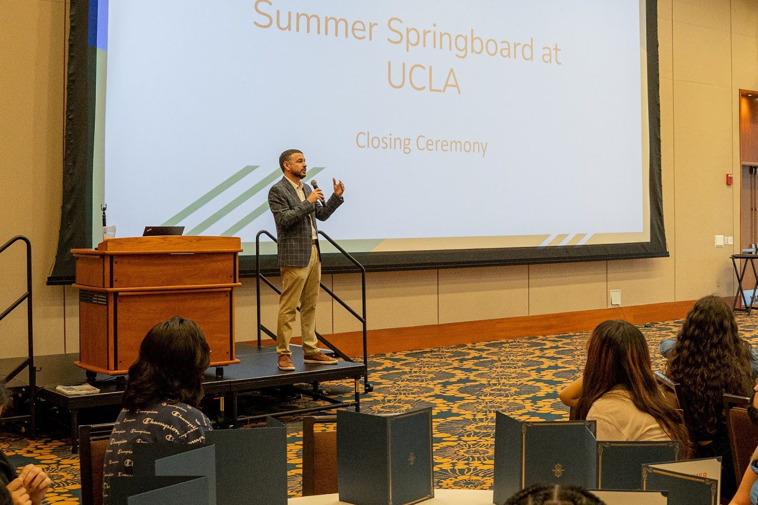 1200-ucla-lan-new-image_0010_Layer 10